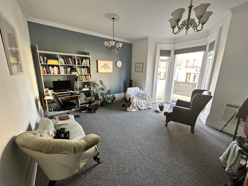 Lot: 89 - FREEHOLD COMMERCIAL INVESTMENT -